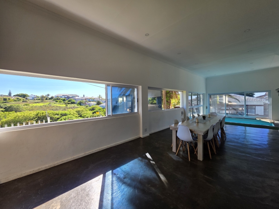 4 Bedroom Property for Sale in C Place Eastern Cape